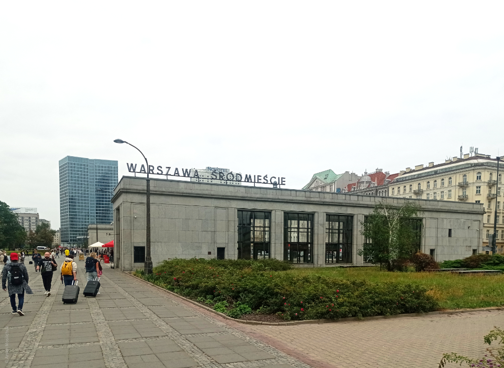 Wejście do Warszawy Śródmieście 