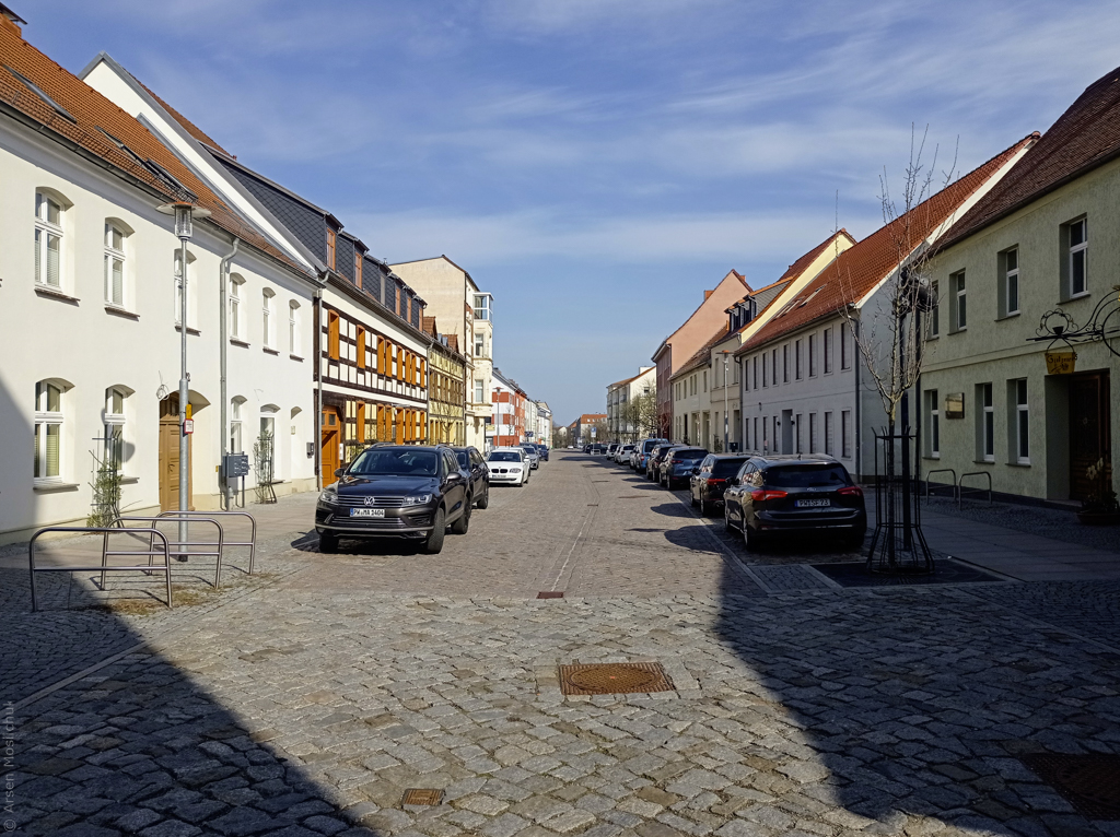 Jeszcze uliczka w centrum. Ludzi nie ma